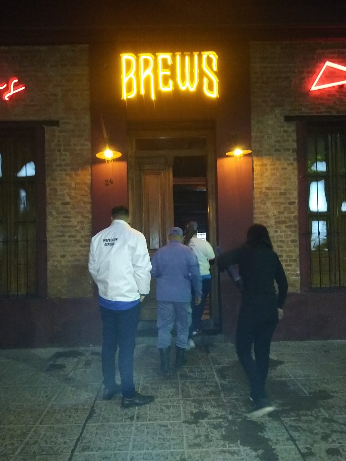 Local clausurado, controles.