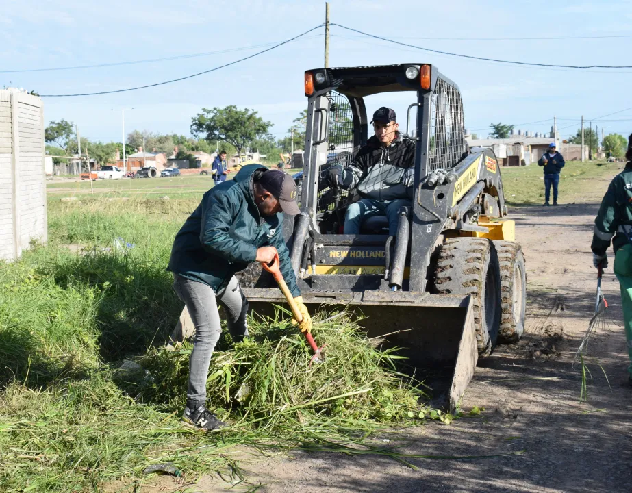 SANEAMIENTO GRAN TOBA (3).JPG